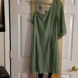 Dress soft green